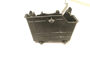Mazda CX-3 (2015–2026) Batteriehalter DA6V56041 - 4