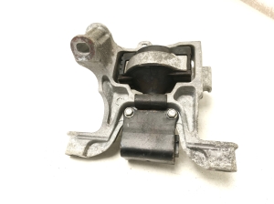 Mazda CX-3 (2015–2026) Motorlager DH3V39060 - 4