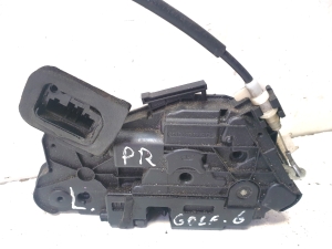 Volkswagen Golf VI (2008–2013) Front door lock 5K1837015B - 2