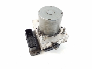 Mercedes Benz A-Class 177 (2018–2026) ABS plokk A2439008100 - 4