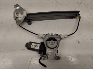 NISSAN Qashqai (2006–2013) Aizmugurējo durvju logu pacēlājs 119766 - 2