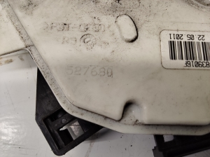 Volkswagen Polo V (2009–2017) Rear side door lock 527680 - 2