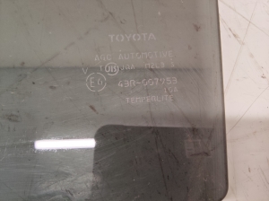TOYOTA RAV 4 A3 (2005–2012) Aizmugurējo sānu durvju stikls 43R007953 - 2