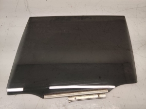Aizmugurējo sānu durvju stikls - 43R007953