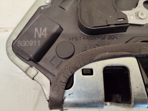 TOYOTA Avensis T27 (2008–2019) Rear side door lock A046693 - 4