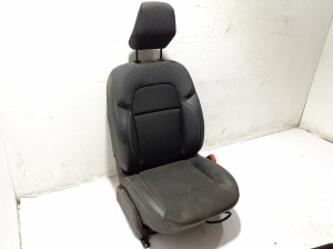 RENAULT Express IV (2021–2026) Vordersitz und seine Teile - 3