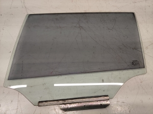 Aizmugurējo sānu durvju stikls - 43R00048