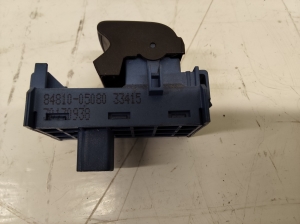 TOYOTA Avensis T27 (2008–2019) Front door glass switch 8481005080 - 4