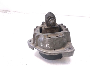 BMW 5 SERIES F07 (2009–2017) Engine mount 2211677737104 - 2