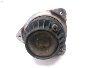 BMW 5 SERIES F07 (2009–2017) Engine mount 2211677737104 - 3