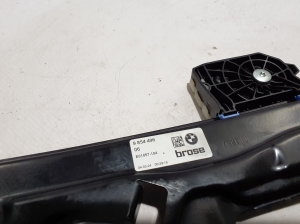 BMW i4 G26 (2022–2026) Aizmugurējo durvju logu pacēlājs 9854496 - 3