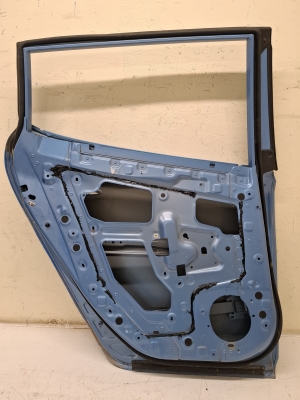 NISSAN Leaf I (2010–2017) Rear side doors H21013NLMA - 2