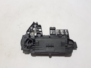 BMW i4 G26 (2022–2026) Rear side door exterior handle and its parts - 2