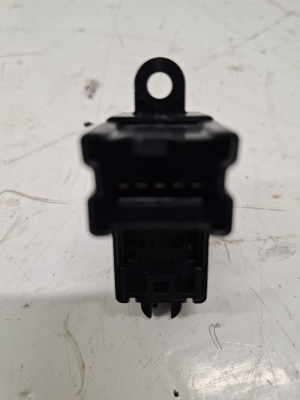 NISSAN Leaf I (2010–2017) Rear side door window switch 2470 - 2