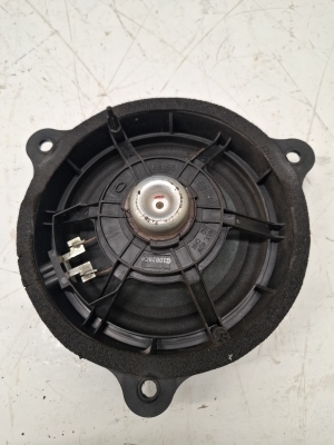NISSAN Leaf I (2010–2017) Rear side door speaker 28156 - 2