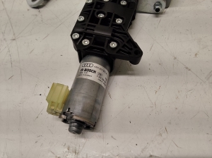 AUDI Q7 (2015–2026) Trunk lid soft-close actuator 4M0827852A - 4