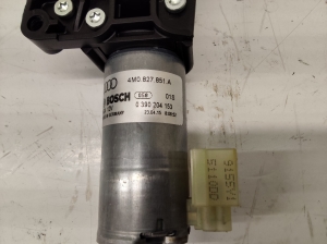 AUDI Q7 (2015–2026) Trunk lid soft-close actuator 4M0827851A - 5