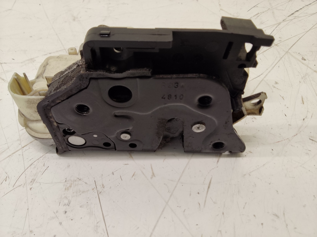 Volkswagen Passat B7 (2010–2014) Türschloss vorne 3C2837016A Volkswagen Passat B7 (2010–2014) Türschloss vorne 3C2837016A