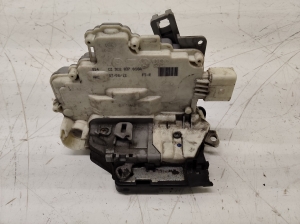 Volkswagen Passat B7 (2010–2014) Türschloss vorne 3C2837016A - 2