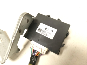 Mazda CX-3 (2015–2026) Control unit D28T67UU0 - 4