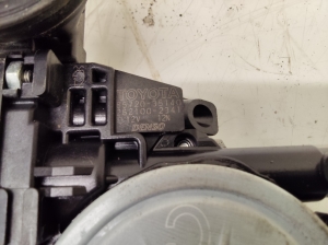 TOYOTA RAV 4 A3 (2005–2012) Priekšējo durvju logu pacēlājs 8572035140 - 3
