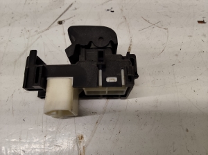 TOYOTA RAV 4 A3 (2005–2012) Front door glass switch 8292A1D - 2