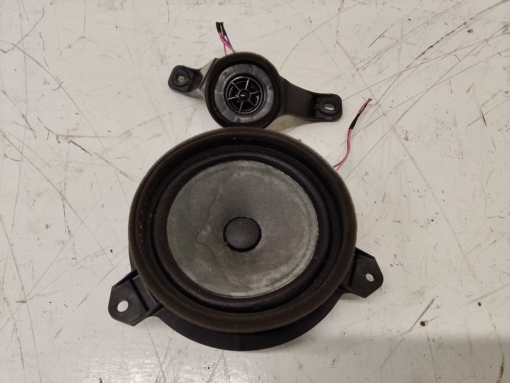 TOYOTA RAV 4 A3 (2005–2012) Lautsprecher Tür vorne 8616042130 TOYOTA RAV 4 A3 (2005–2012) Lautsprecher Tür vorne 8616042130