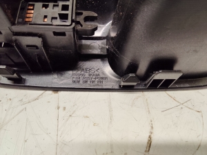 NISSAN Juke F15 (2010–2018) Rear side door interior handle 829601KA2A - 3