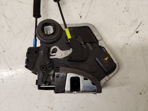 TOYOTA Avensis T27 (2008–2019) Rear side door lock A046693 - 4