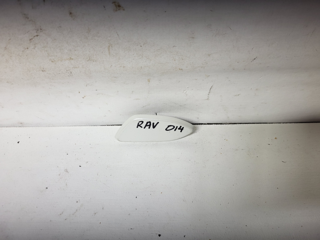 TOYOTA RAV 4 A4 (2012–2018) Front bumper headlight washer cap 85045-42110 TOYOTA RAV 4 A4 (2012–2018) Front bumper headlight washer cap 85045-42110