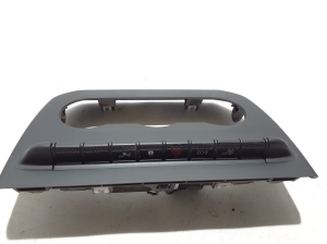 RENAULT Express IV (2021–2026) Dashboard trim 682601021R - 2