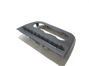   Dashboard trim  - 682601021R 