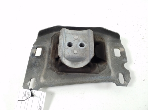 Peugeot 408 crossover I (2021–2026) Engine mount 98 136 996 80 - 2