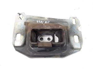 Engine mount - 98 136 996 80