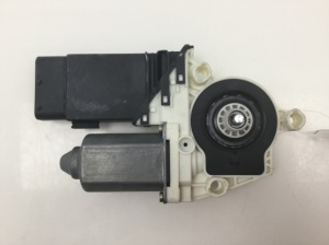 Front door window regulator motor - 1C2959801A