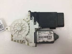 Volkswagen Bora (1998–2005) Front door window regulator motor 1C2959801A - 2