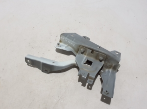 RENAULT Express IV (2021–2026) Hood hinge 654001238R - 2