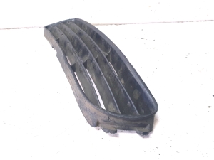 AUDI A4 B5 (1994–2001) Unteres Stoßstangengitter vorne 8D0807345 - 2