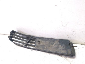 AUDI A4 B5 (1994–2001) Unteres Stoßstangengitter vorne 8D0807345 - 5