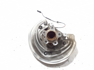Front wheel hub - 6893259