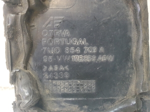 Volkswagen Sharan (1995–2010) Abdeckung für die Abschleppöse an der Frontstoßstange 7M0854703A - 2