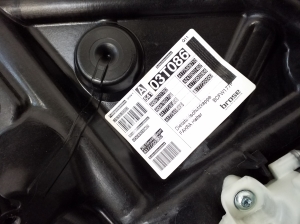 Mercedes Benz A-Class 177 (2018–2026) Priekšējo durvju logu pacēlājs A1777200000 - 3