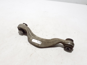 BMW i4 G26 (2022–2026) Tagumine õõtshoob 8834819 - 2