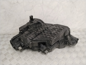 AUDI e-tron SUV (2018–2026) Esituli 4KE941040 - 6