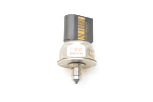 Fuel rail pressure sensor - 7537319