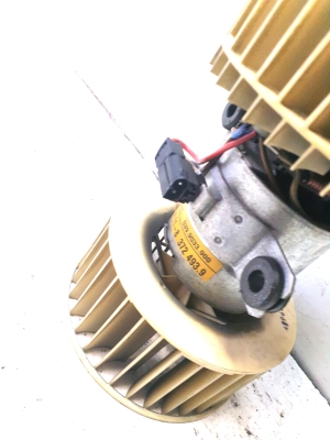 BMW 5 SERIES E39 (1995–2004) Heizungsgebläsemotor 83724939 - 3