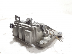 BMW i4 G26 (2022–2026) A/C compressor bracket 5A075D6 - 4