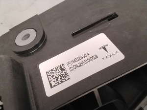 Tesla Model Y Y (2020–2026) Esipaneel ja selle osad 164352400A - 2