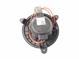 Mercedes Benz A-Class 177 (2018–2026) Salongi puhuri mootor A2478308600 - 3