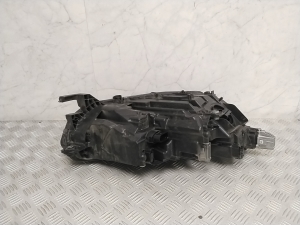 Skoda Octavia IV (2019–2026) Headlight 5E4941015A - 11